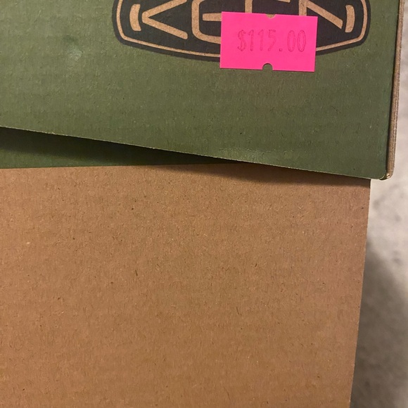 NWT Women’s Keen sandals - Picture 5 of 6